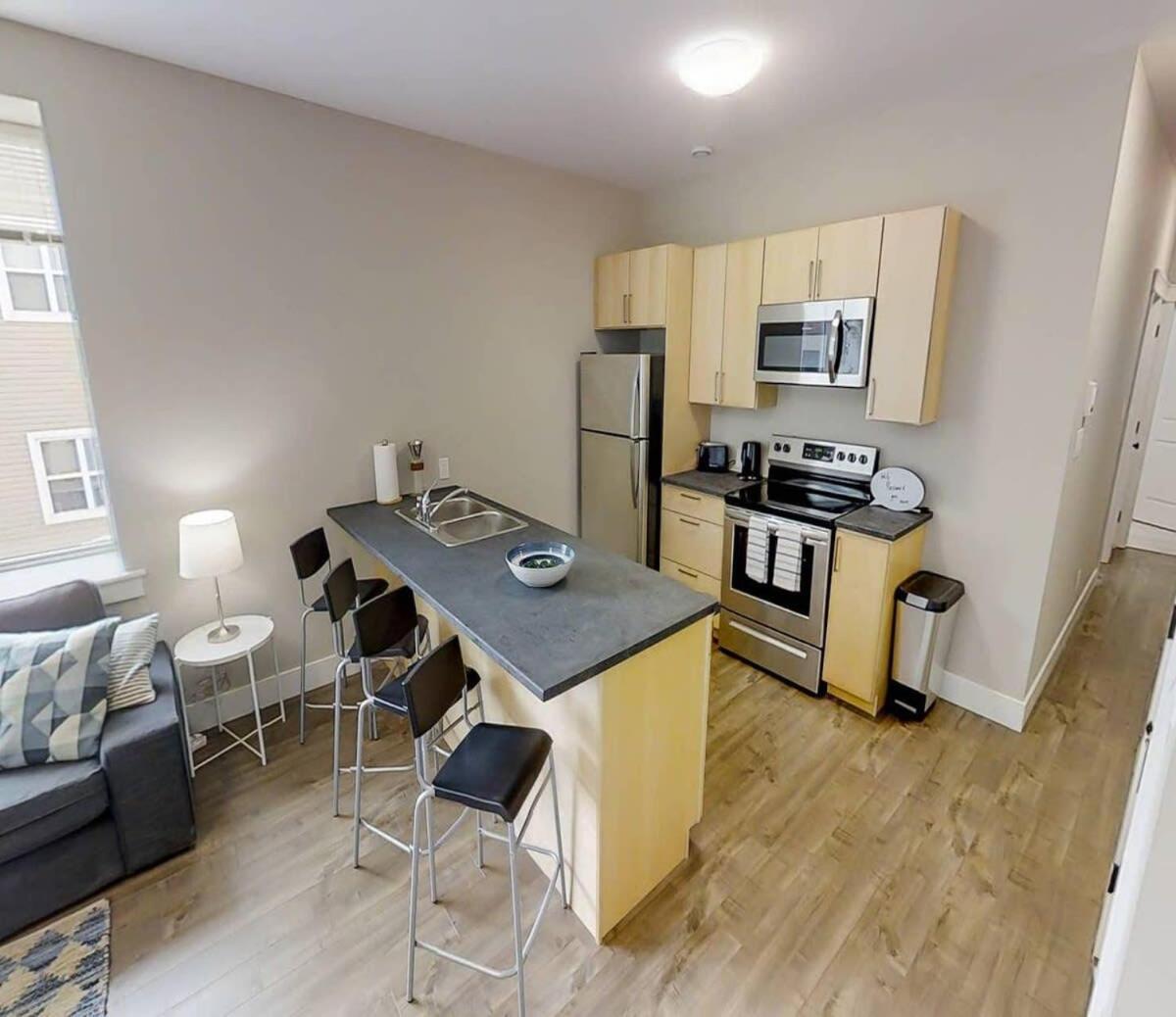 Premium Condo Heart Of Uptown Location Parking Coffee Saint John Exterior foto